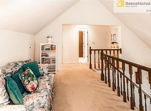 5th image of 8574 Wedd St