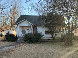 504 E 7th St, Stuttgart, AR 72160