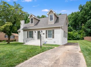 4325 Maureen Dr, Charlotte, NC 28205