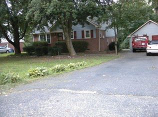 1171 Southam Dr, North Chesterfield, VA 23235