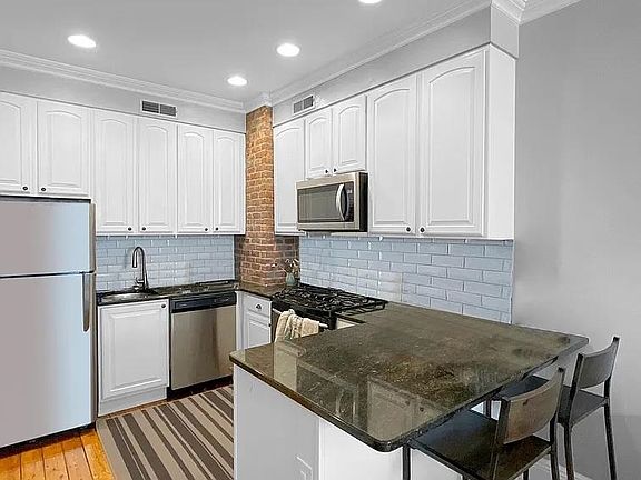 2nd image of 346.5 8th St