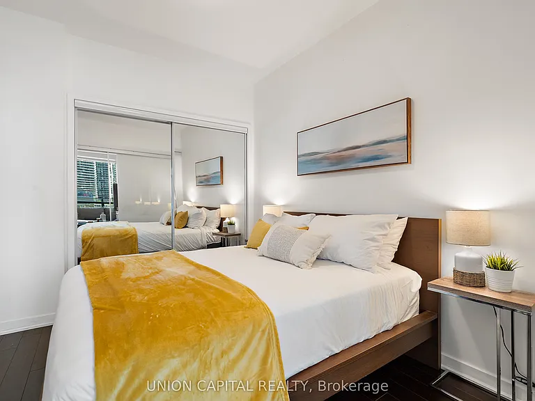 12 York St #501 — Photo 17