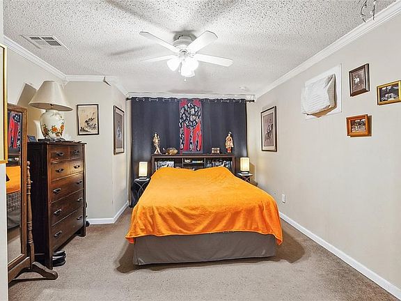 2nd image of 212 Alix St
