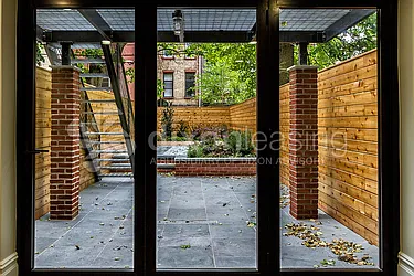 Rented by Dixon Advisory USA Inc.