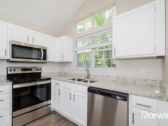 3rd image of 9860 Bubbling Brook Ct
