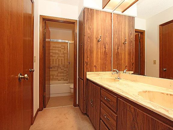 2nd image of 10391 Bigtree Cir E