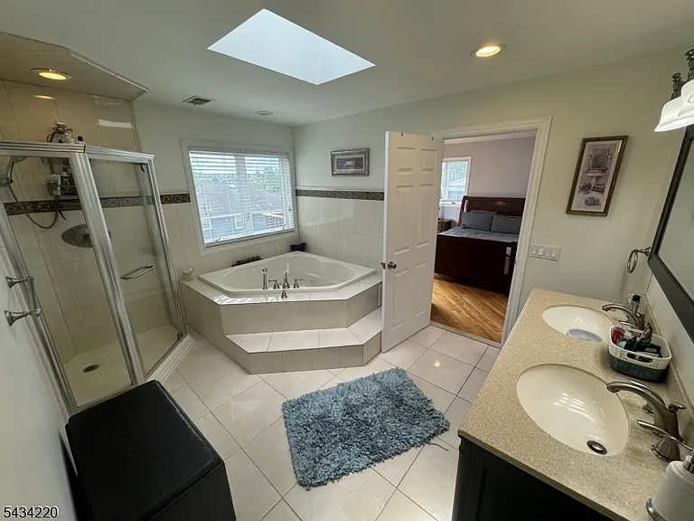 137 Boston Ave — Photo 20