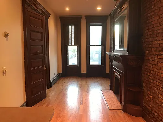 Rented by PLUSH REALTY Inc | media 23