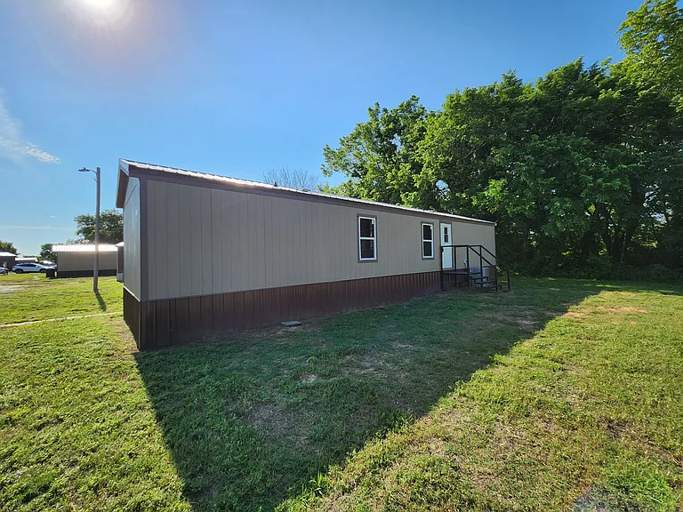 16159 County Road 1526garden Oaks #106 — Photo 2