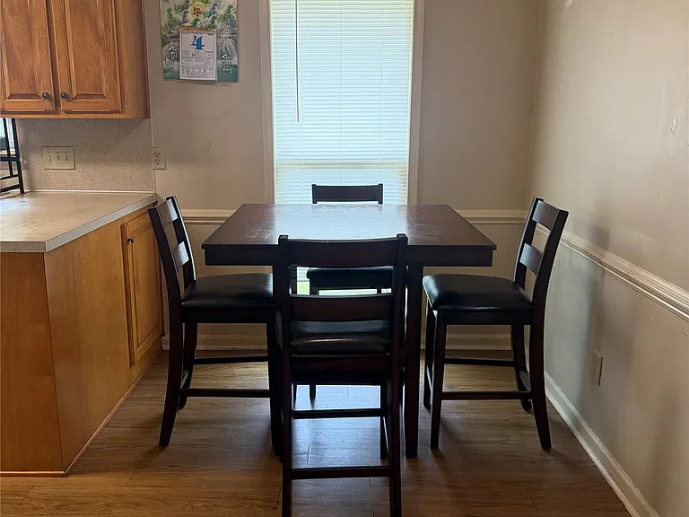 803 Summer Ln — Photo 10