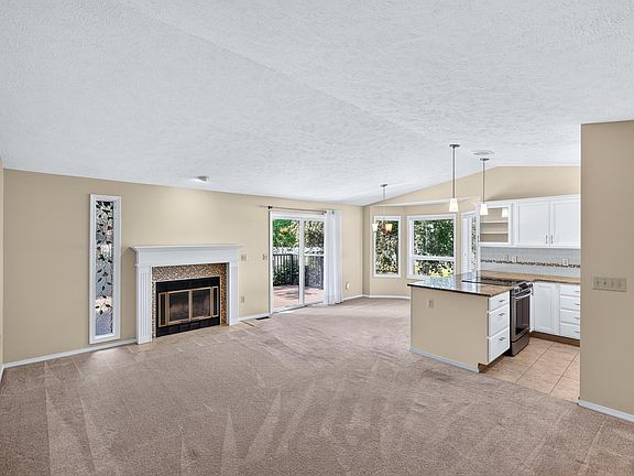 5th image of 3908 S Alder Cir