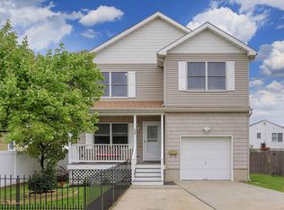 134 Main St, Middletown, NJ 07748