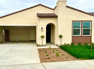 4011 Buckingham Ave, Clovis, CA