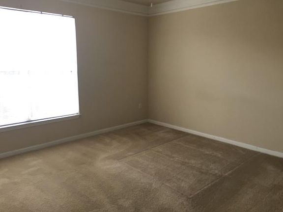5th image of 8807 Villa View Cir Unit 203