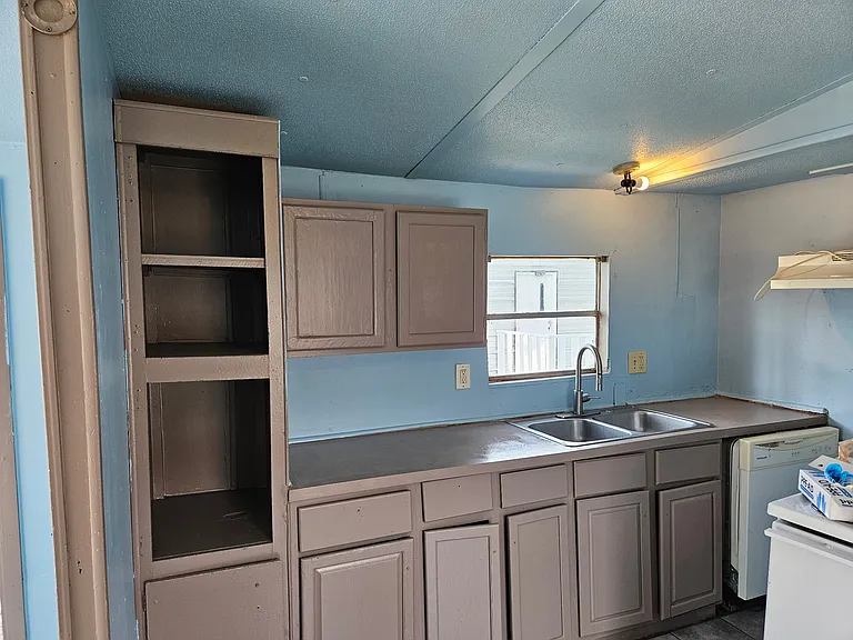 511 E Oakdale St #20 — Photo 7