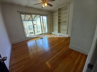 8 Sewall St, Roxbury, MA 02120