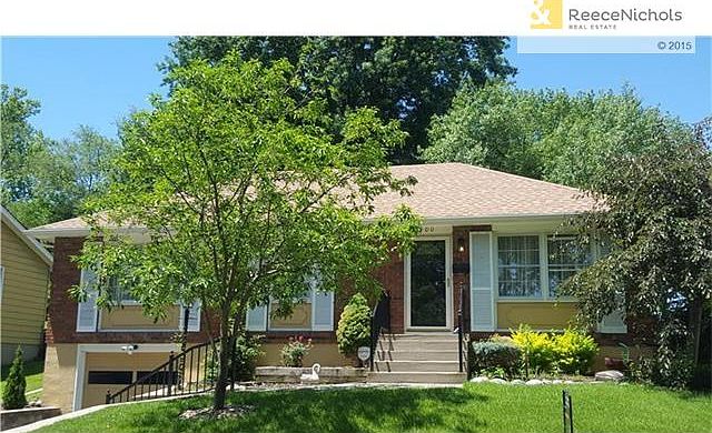 2400 Blue Ridge Terrace - lovely curb appeal!