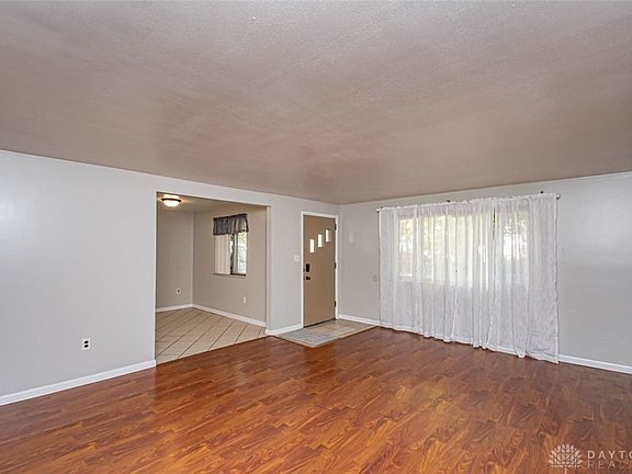 2nd image of 128 W Greenview Dr
