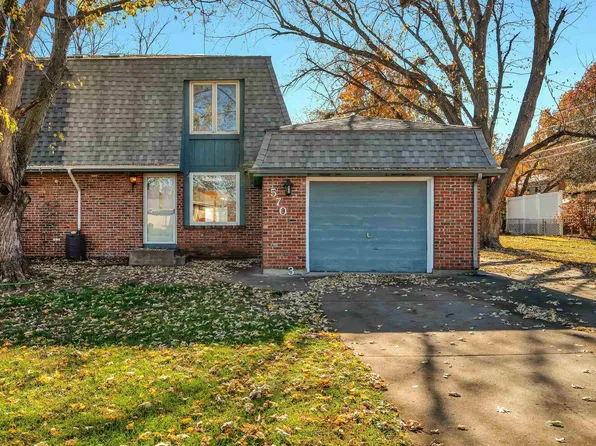 5703 SW 27th St, Topeka, KS 66614