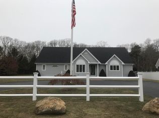 8 Waquoit Farms Dr, East Falmouth, MA 02536