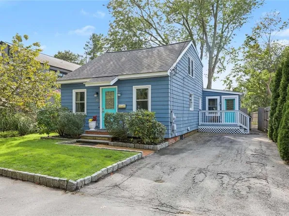 40 Boyce Ave, Barrington, RI 02806