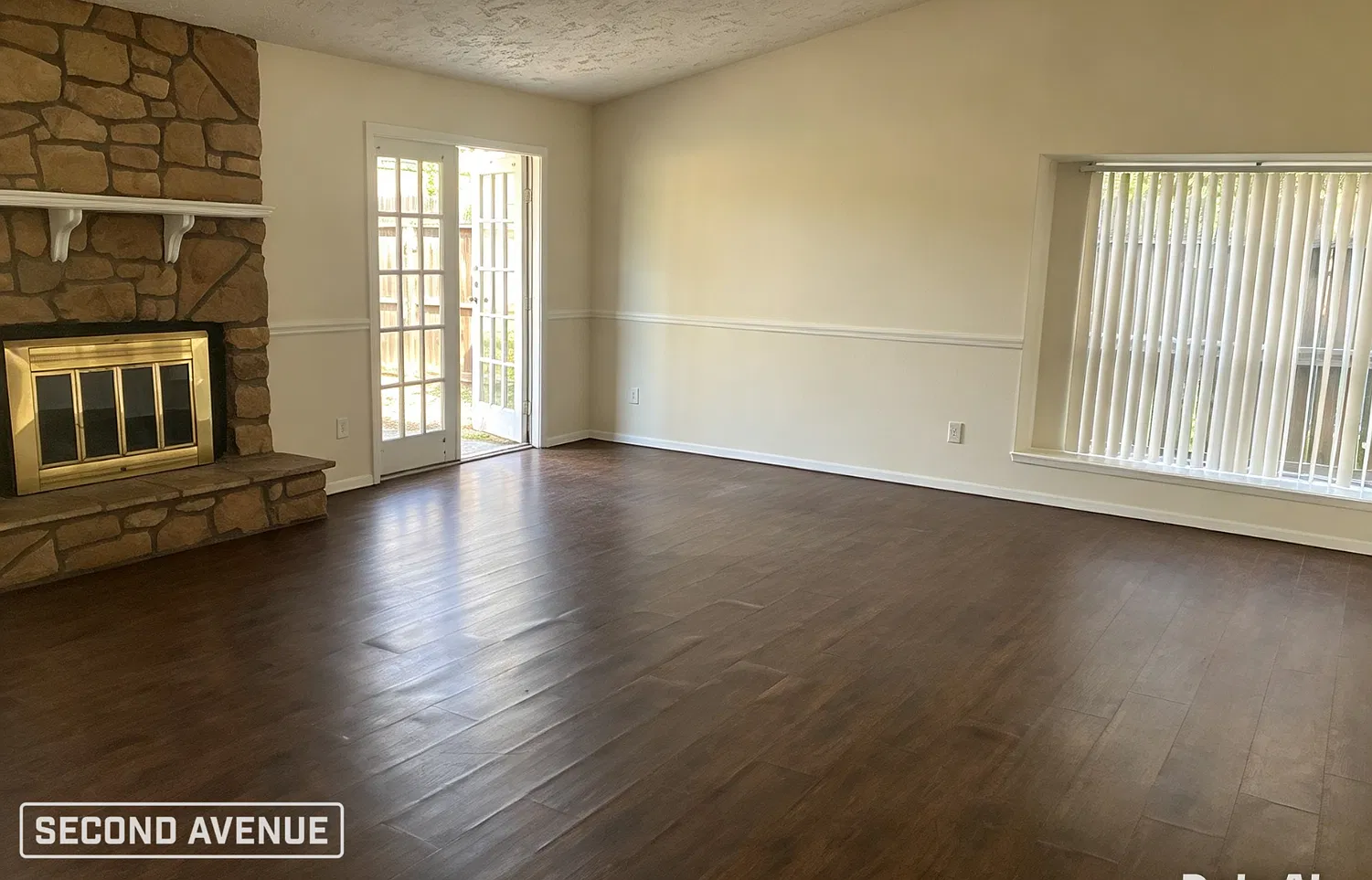 3 bed, 2.0 bath, 1856 sqft, $1,649 — Photo 3