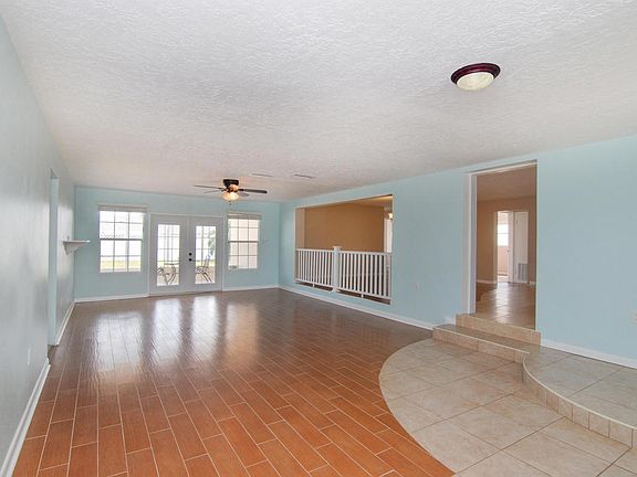 5th image of 1340 Holt Dr