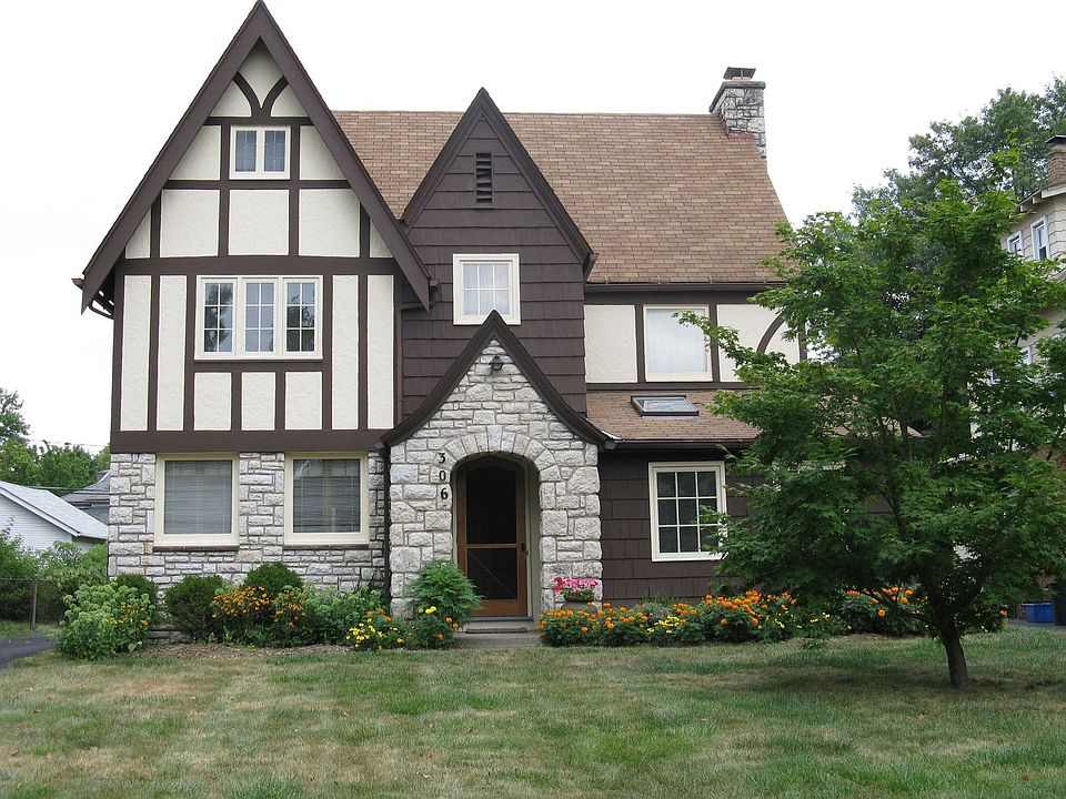 306 S. Ardmore Rd.  Bexley