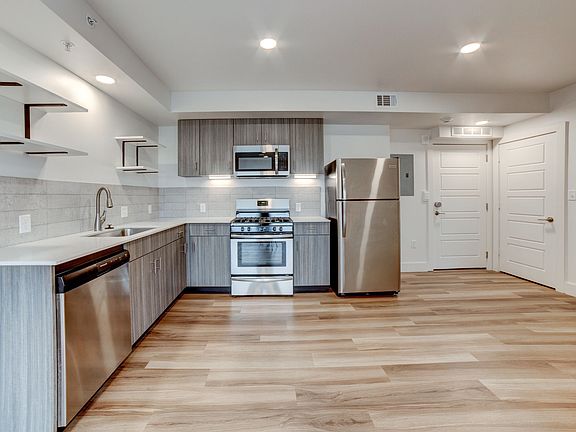 5th image of 403 S Cheyenne Ave Unit 901