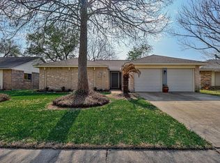 1017 Willow Creek Dr, La Porte, TX 77571