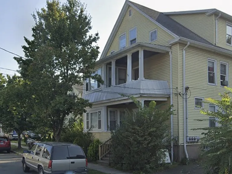 23 Clinton Ave #3 — Photo 1
