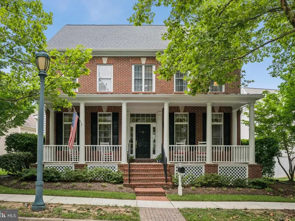 308 Watkins Cir, Rockville, MD 20850