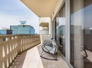 2016 Main St APT 904, Houston, TX 77002