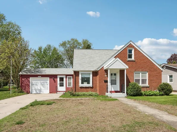 1034 Terrace DRIVE, West Bend, WI 53095