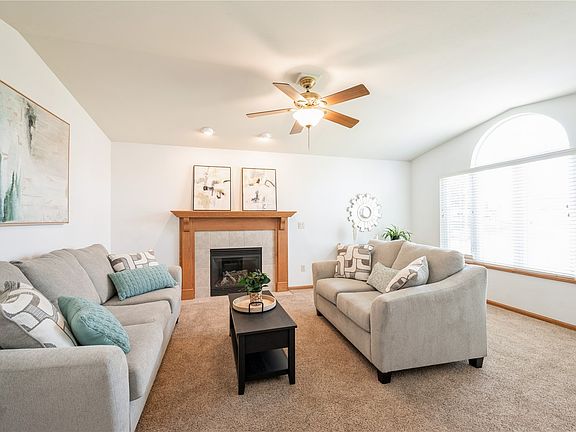 2nd image of 2622 Navajo Ave SW