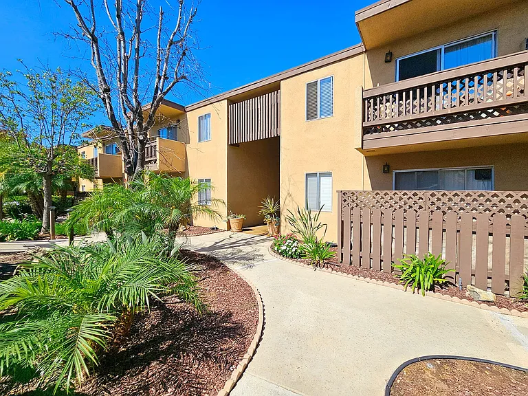 523 Grape St. — Photo 2