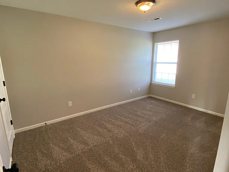 220 SW Chartwell Cir #220 — Photo 8