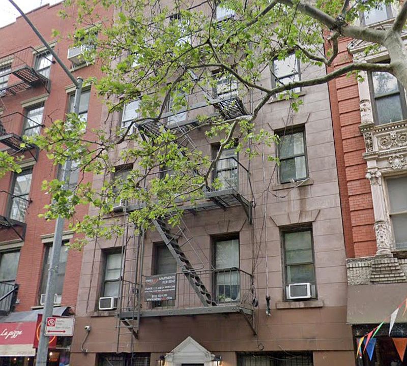 1st image of 128 Saint Marks Pl APT 2
