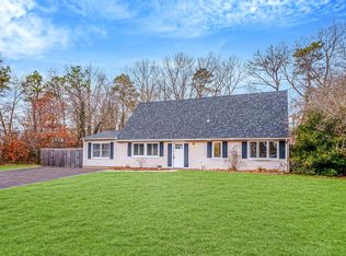 142 Shenandoah Blvd N, Nesconset, NY 11767