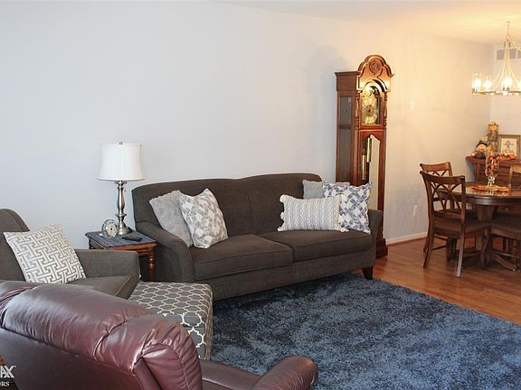 5th image of 38641 Wellington Dr
