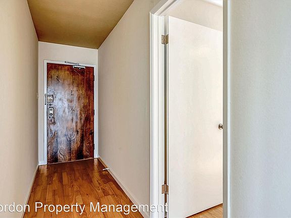 4th image of 2405 15th Ave APT 10