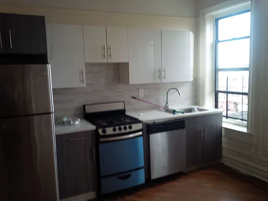 Rented by David W Realty Inc | media 9