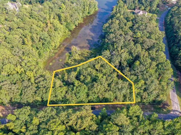 9 General Jackson Memorial Dr #9, Sylacauga, AL 35151