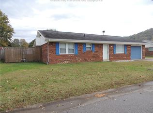 1373 Riverdale Est, Winfield, WV 25213
