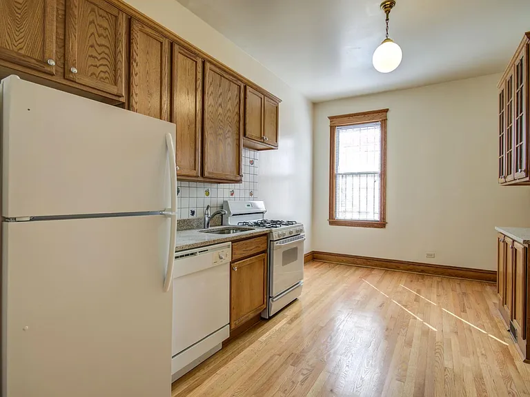 1936 N Sheffield Ave #1R — Photo 4