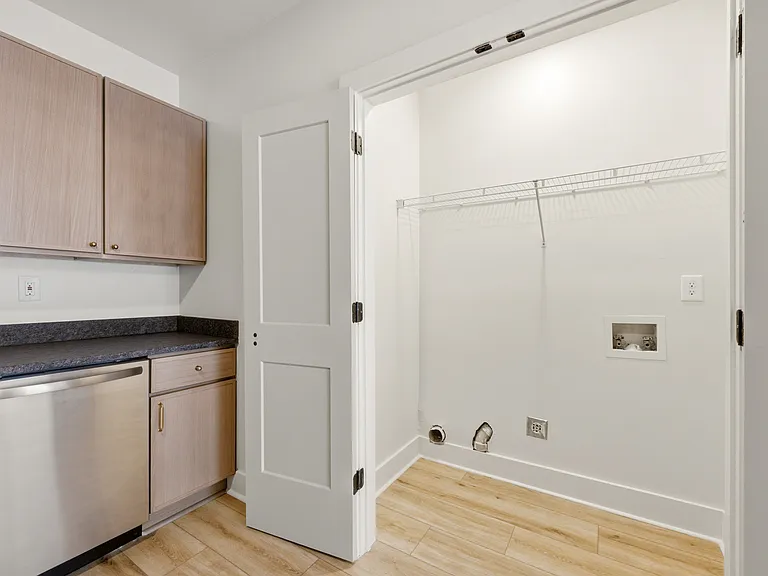 320 Shoal Creek Rd #102 — Photo 6