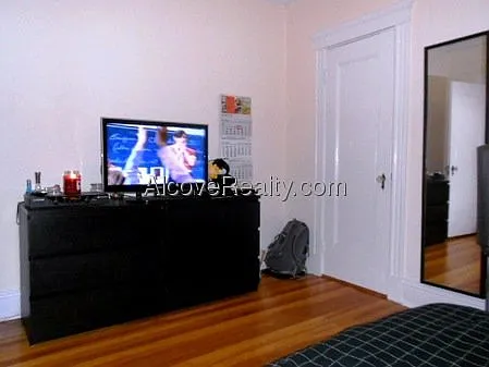 Studio, 1.0 bath, $3,020 — Photo 2