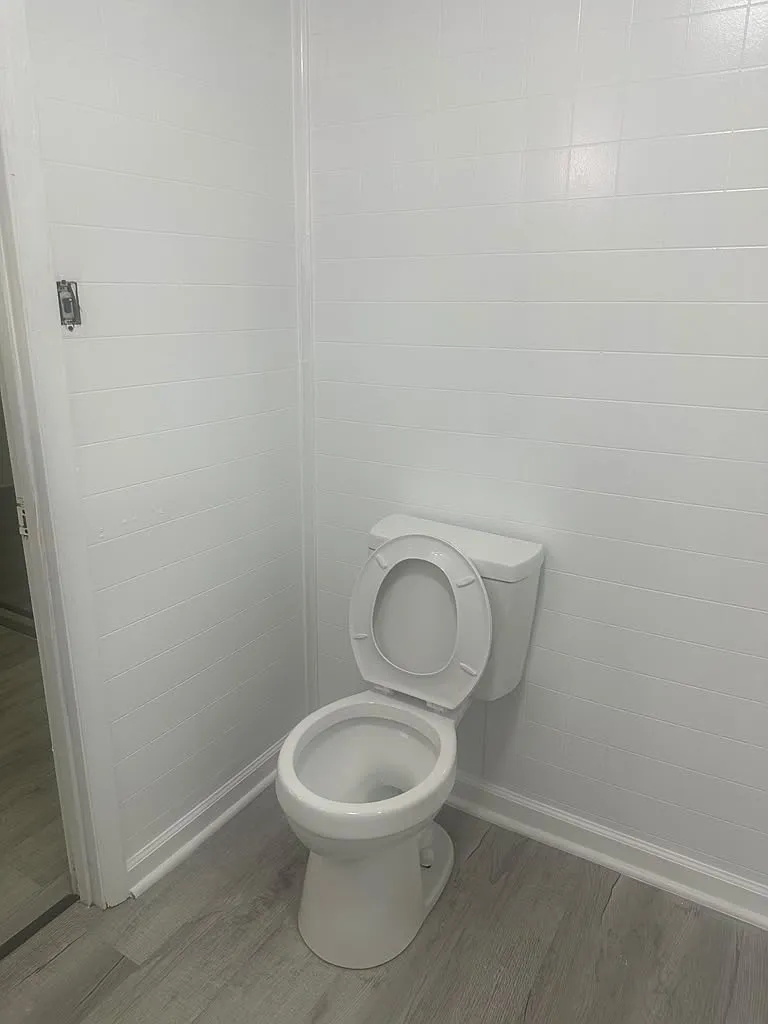 3 bed, 2054 sqft, $1,400 — Photo 2