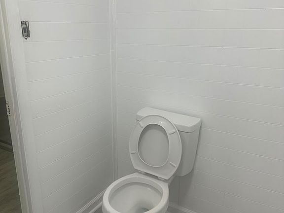 2nd image of 415 Archer Ave