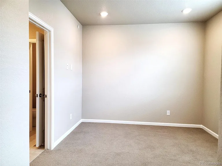 7035 Cumbria Ct — Photo 15
